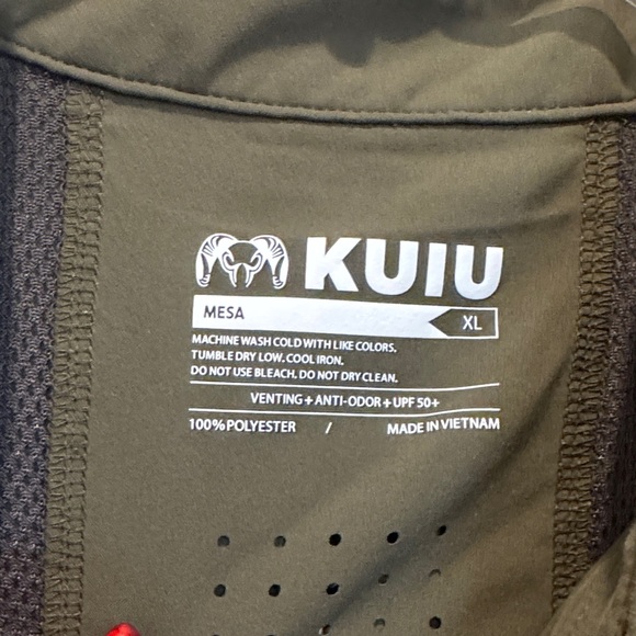 KUIU Men's Dark Green Casual Shirt - Picture 2 of 3